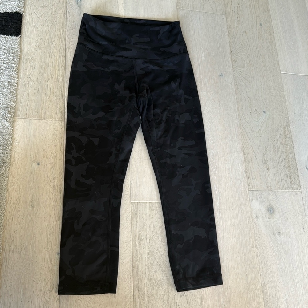 Lululemon Incognito Camo Align Crop Leggings size 6